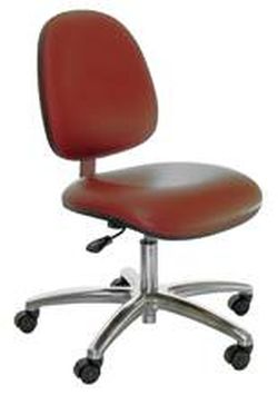 כיסא רגיל בצבע אדום